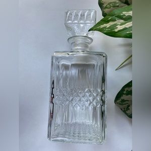Vintage Glass decanter 38oz( 1115ML)